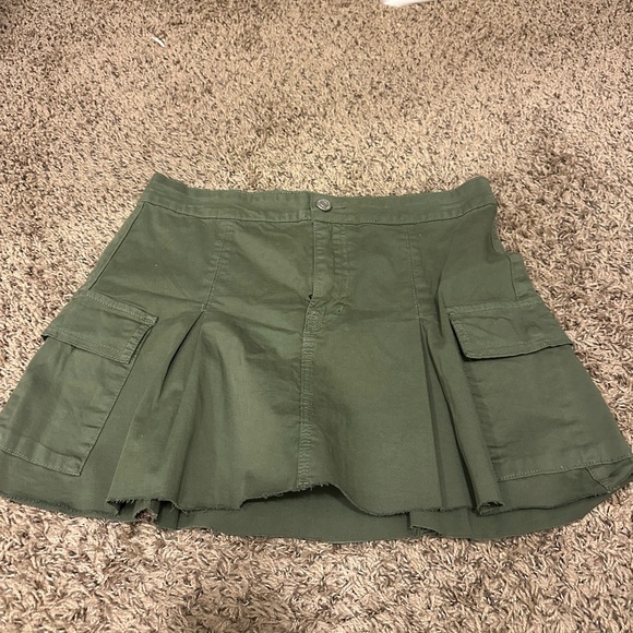 PacSun Green Cargo Mini Skirt - Picture 1 of 2